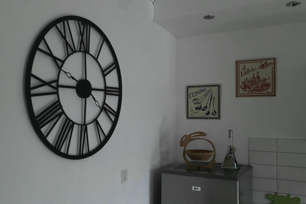 Bel Appartement Au Coeur De La Cite Medievale Sommières Kültér fotó