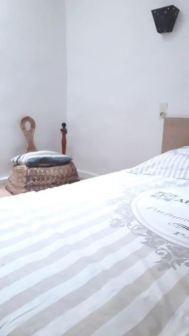 Bel Appartement Au Coeur De La Cite Medievale Sommières Kültér fotó